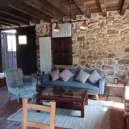 別荘 Casa Rural Pico Urbion Y Laguna De Urbion - El Quintanarejo-Vinuesa *